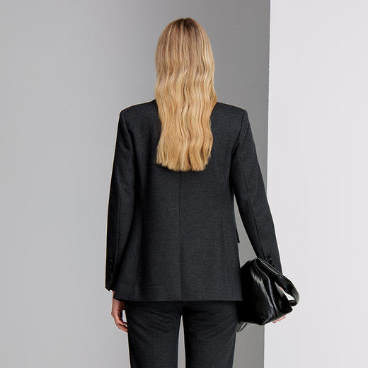 EITIE爱特爱优雅大气戗驳领设计西服外套8403105 商品图4