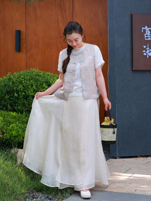 【抖音专属】中式马甲（24704689-小鹿） 商品图1