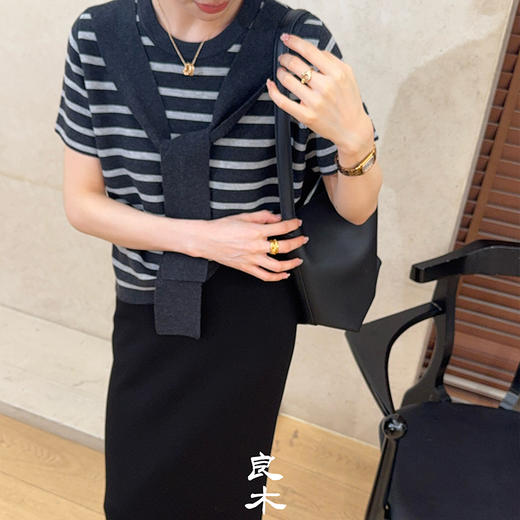 【预售7天】良木礼绵羊毛条纹上衣（Q258438） 商品图0