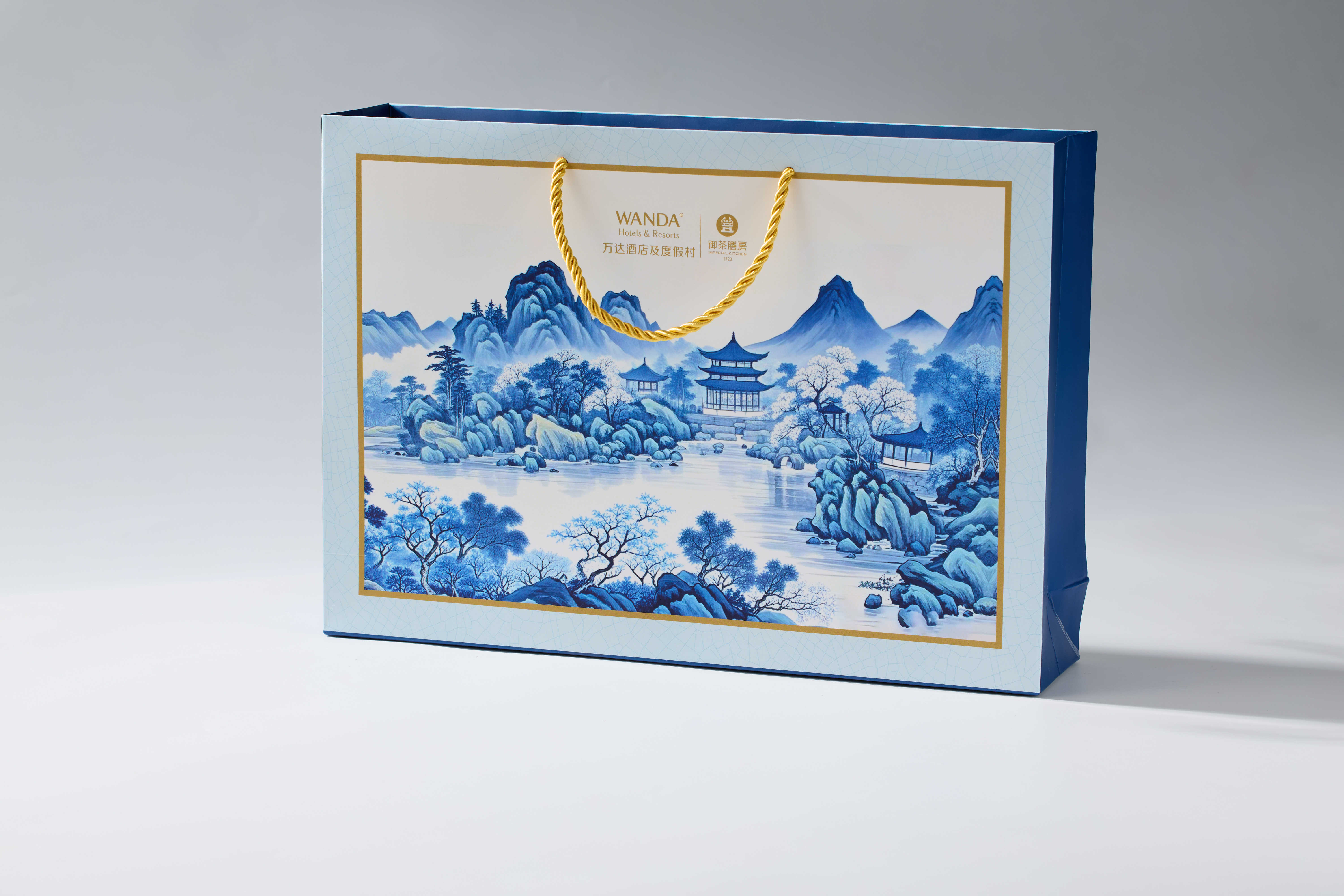 2025年总部月饼礼盒-“月白”