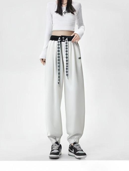 女王节抢购价-不支持退【自营】不支持退货 两粒扣菱形格腰带束脚休闲卫裤-喜出 商品图1