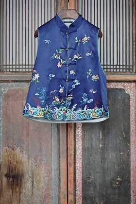 盛唐牡丹大师系列-王小潇 | 重缎真丝手绣对襟马甲