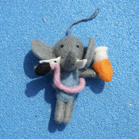 北京仓｜Felt So Good-Leila the Summer Elephant Sealife-夏日泳池小象 莱拉 羊毛毡 挂件［英国设计师］