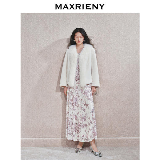 玛克门店发货：MAXRIENY重工毛领优雅气质外套(货号:MC85JA611) 商品图1