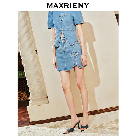 玛克门店发货：复古新中式手工钉珠盘扣半裙修身显瘦高级气质感(货号:MC85SK071) 商品图1