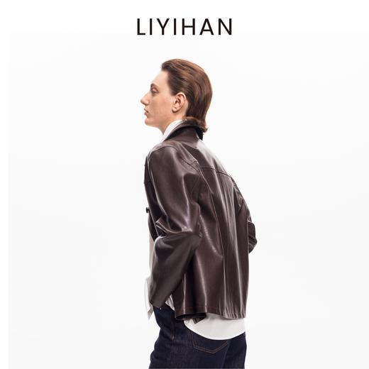 LIYIHAN 2025秋冬新款复古摩登咖色皮衣外套女短款夹克小众设计感 商品图4