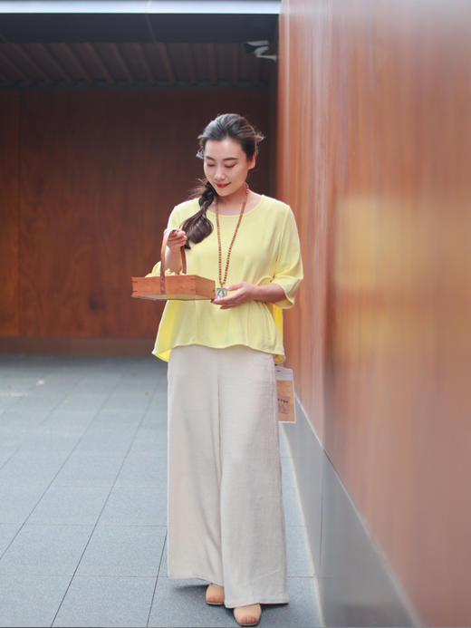 【抖音专属】套头衫（24708682-黄白游） 商品图3