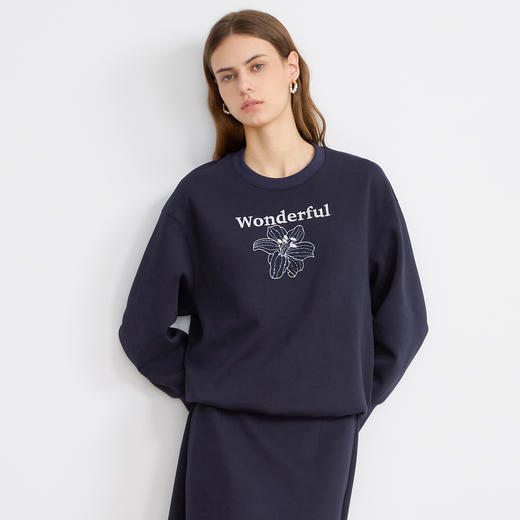 EITIE爱特爱精致绣花时尚通勤休闲圆领舒适秋季新款卫衣上衣C2513830 商品图3