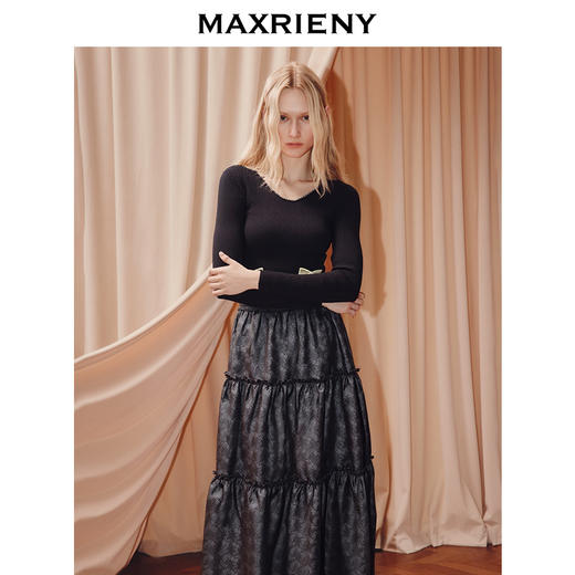 ，玛克门店发货：MAXRENY25年秋季新款宫廷复古风连衣裙显瘦气质长袖针织黑色优雅(货号:MF86DR504) 商品图3