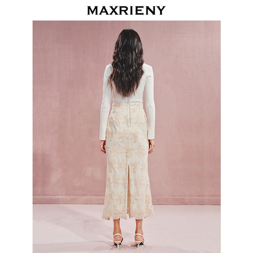 玛克门店发货MAXRIENY复古浪漫感丝绒刺绣鱼尾半裙(货号:MC85SK504) 商品图3