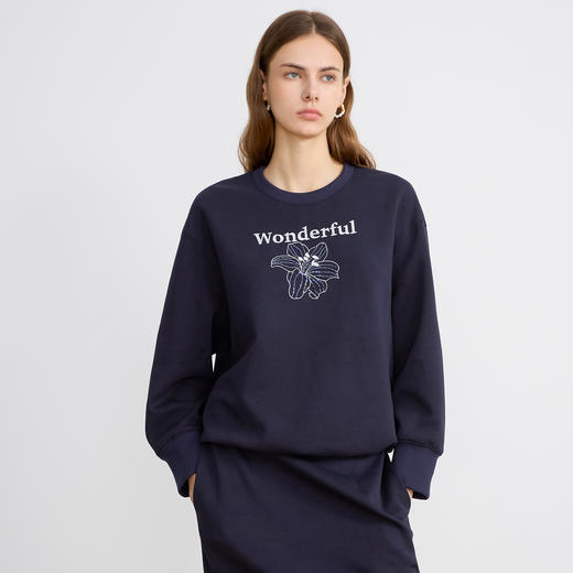 EITIE爱特爱精致绣花时尚通勤休闲圆领舒适秋季新款卫衣上衣C2513830 商品图2