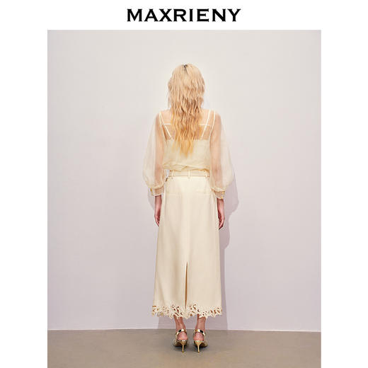 MAXRIENY【Day Dreaming-主题纪念款】MAXRIENY优雅藤蔓刺绣上衣(货号:MC85TP087) 商品图2