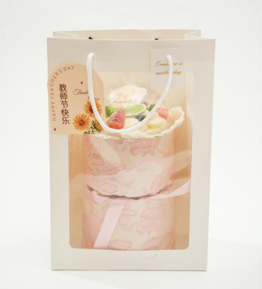 康乃馨花束蛋糕 商品图0