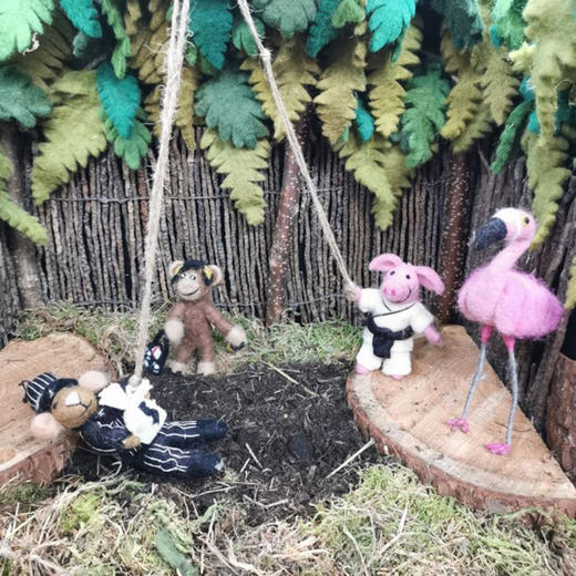 北京仓｜Felt So Good-Pork Chop Hanging Karate Pig-跆拳道小猪 羊毛毡 挂件［英国设计师］ 商品图2