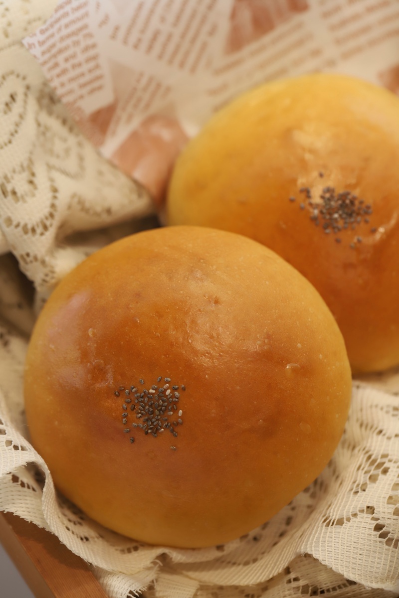 紫米包（约上午11点出炉）