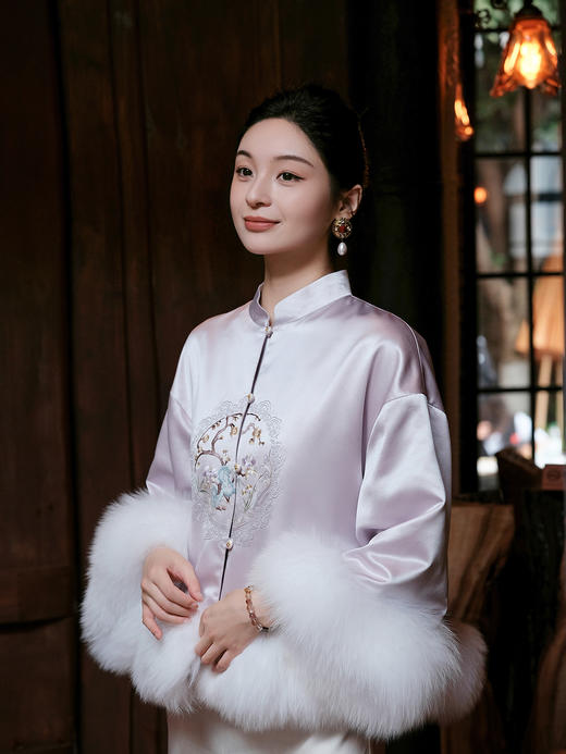 盛唐牡丹大师系列 | 紫琼真丝团纹手绣狐狸毛棉外套 商品图3