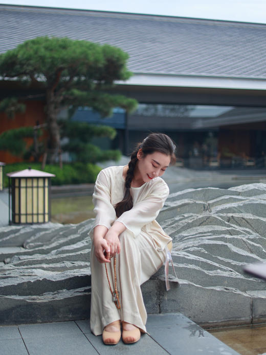 【抖音专属】V领马甲·姚黄（24704268-姚黄） 商品图2