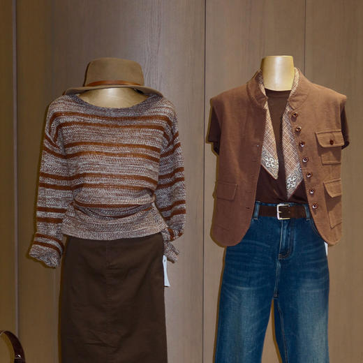 【预售7天】良木礼山羊绒上衣（Q2584224F） 商品图1