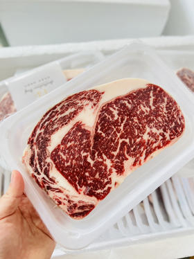 澳洲金产直纯种和牛眼肉M9原切牛排