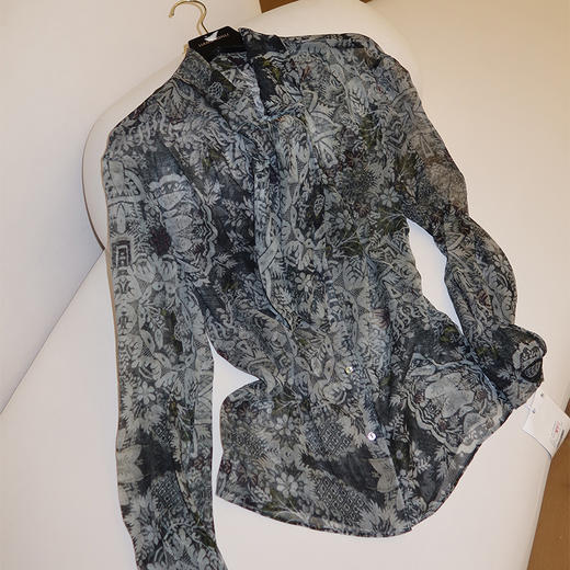 【预售7天】良木礼桑蚕丝印花上衣（Q2584241） 商品图0