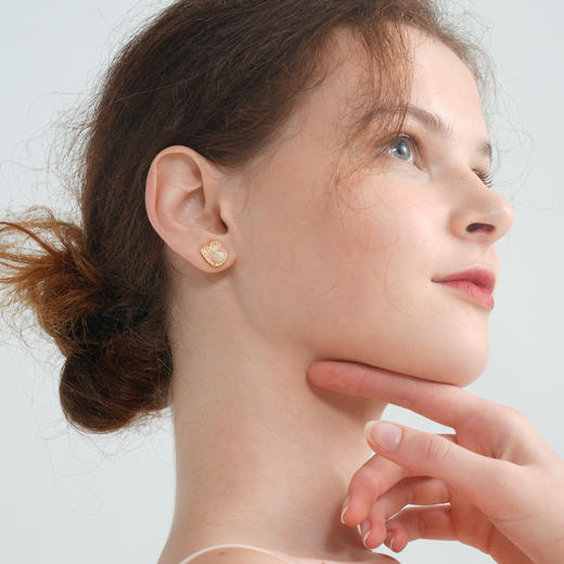 袋鼠团团贝母耳钉 商品图1