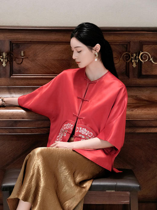 东方境X郭培| 玫瑰刺绣新中式棉袄-红色 商品图5