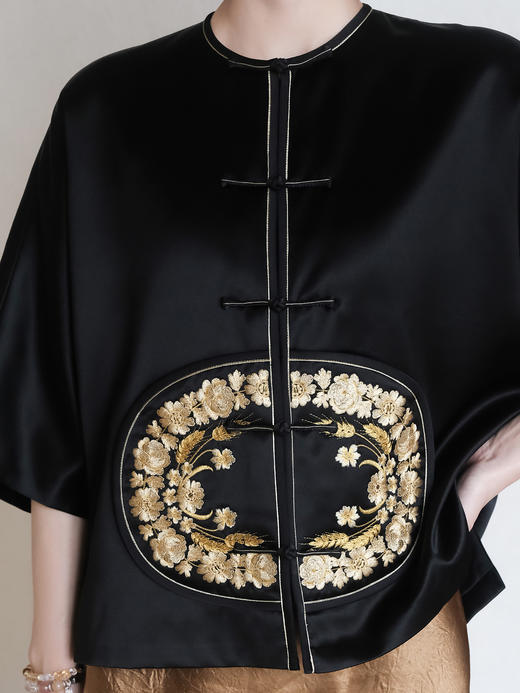 东方境X郭培| 玫瑰刺绣新中式棉袄-黑色 商品图2