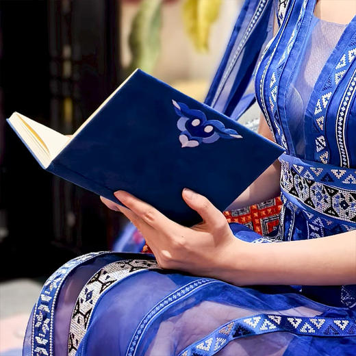 手绣刺梨花笔记本 商品图4