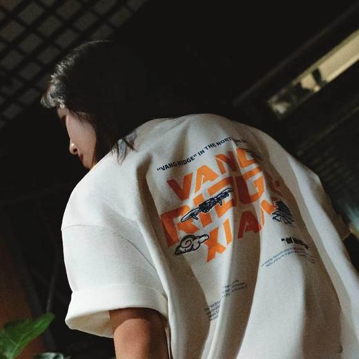 VANQ RIDGE万重创始纪念款T恤黄沙色/白色 商品图3