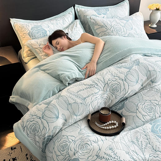 【换季出清】自然醒A类5D立体浮雕宽边牛奶绒四件套高档法兰珊瑚绒床单被套秋冬季轻奢床品QJ 商品图6