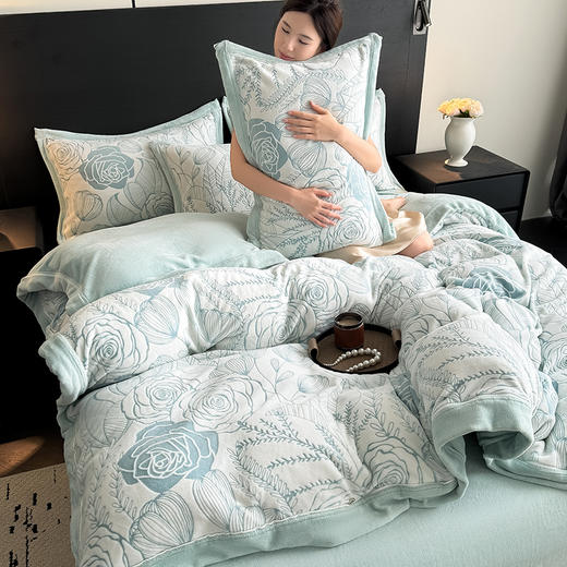 【换季出清】自然醒A类5D立体浮雕宽边牛奶绒四件套高档法兰珊瑚绒床单被套秋冬季轻奢床品QJ 商品图4