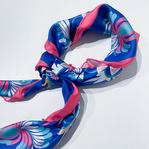 深山集市 苗族破线植物花纹丝巾 商品图1