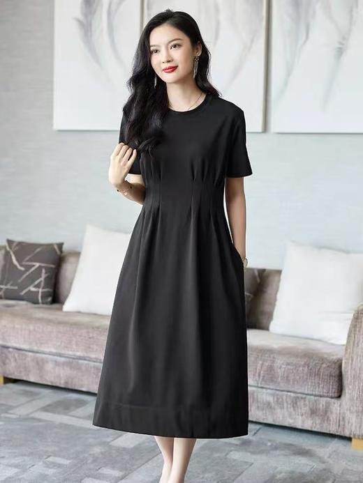 中秋大力度清仓~（不支持退）X7608 古泥/亦文压皱32%天丝小黑裙压皱气质宽边连衣裙-喜出 商品图0