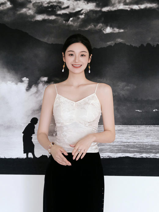 盛唐婧| 时尚细肩带修身美背 商品图3