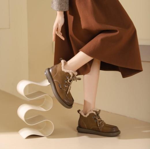 西村名物2023秋季新款百搭舒适毛毛内底保暖圆头平底短靴复古马丁靴真皮软底T23DS44701D 商品图1