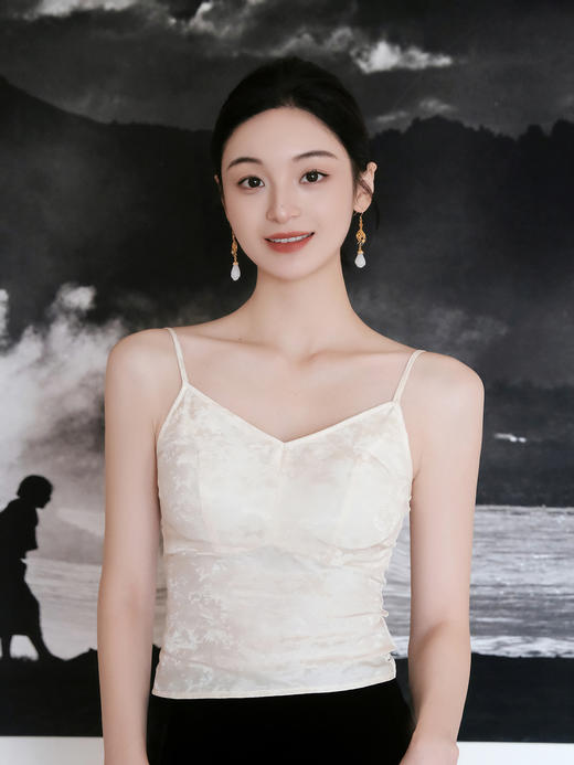 盛唐婧| 时尚细肩带修身美背 商品图1