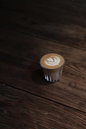 超萃澳白·热 HyperEX Flat White(220ml杯量、奶量为拿铁的1/3)