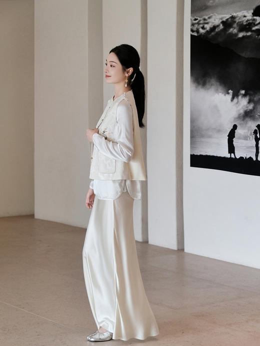 东方境X郭培| 提花拼丝绒刺绣棉马甲-白色 商品图10