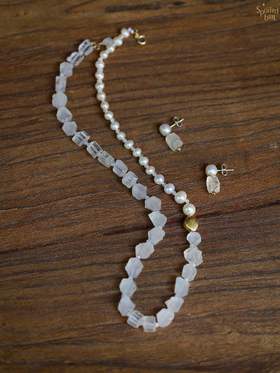 SpoiledBrat Jewelry珍珠白水晶项链