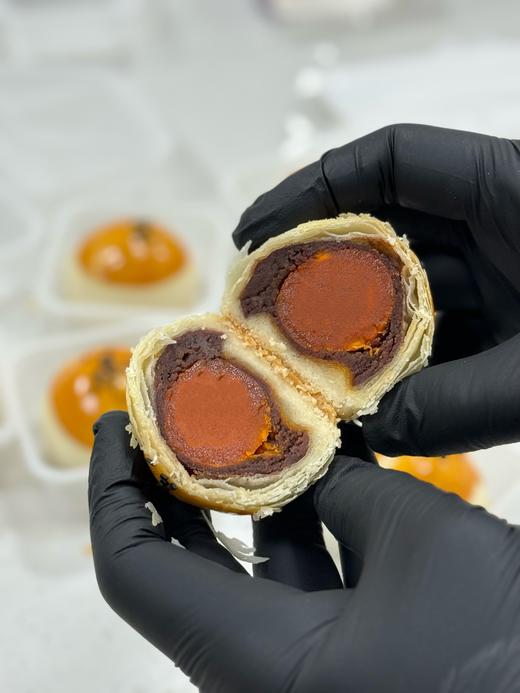 玫瑰豆沙蛋黄酥 · 常温点心 （非清真） 商品图0