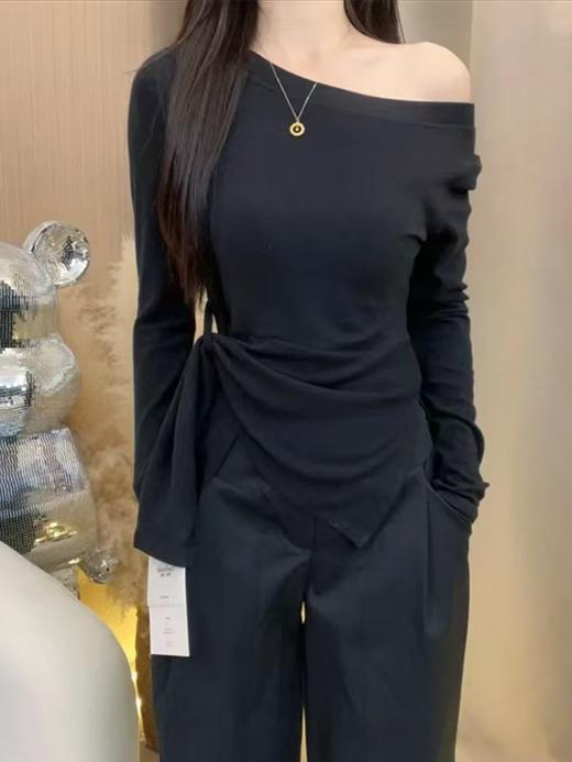 现货清【自营】~王炸爆款 超舒服！！莫代尔棉一字肩不规则设计感开叉上衣02506-喜出 商品图5