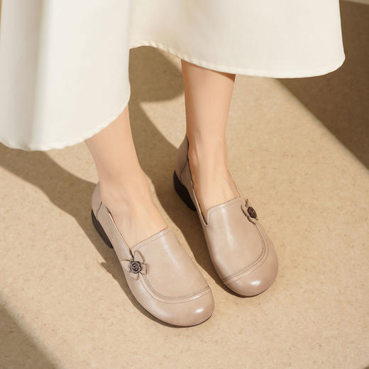 西村名物2025年秋季新款舒适软底软面百搭深口单鞋乐福鞋T25CM31251 商品图5