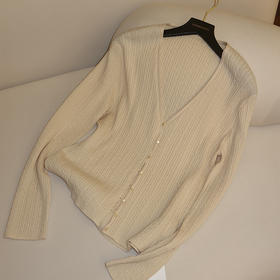 【不退不换】良木礼绵羊毛开衫（Q2584255）