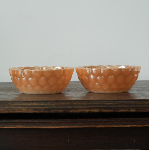 美国Anchor Hocking火桃色奶玻璃碗 商品图0