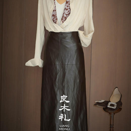 良木礼包臀皮裙（Q259133） 商品图1