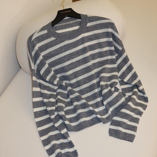 【特价不退不换】良木礼山羊绒条纹衫（Q2584260F） 商品图1