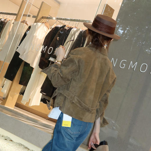 【预售7天】良木礼羊皮翻领外套（腰带）（Q2582112） 商品图8