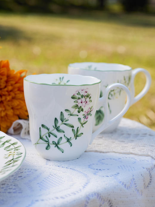 Noritake则武 ENGLISH HERBS骨瓷马克杯欧式牛奶杯家用大容量水杯日本则武English Herbs马克杯375ml 商品图2