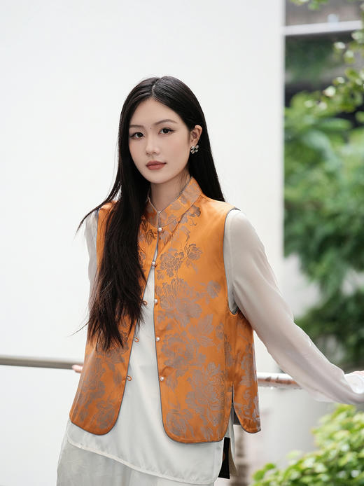 盛唐婧 | 轻奢新中式老缎提花对花对襟马甲-橙色 商品图0
