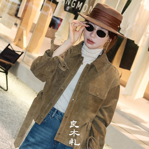 【预售7天】良木礼羊皮翻领外套（腰带）（Q2582112） 商品图0